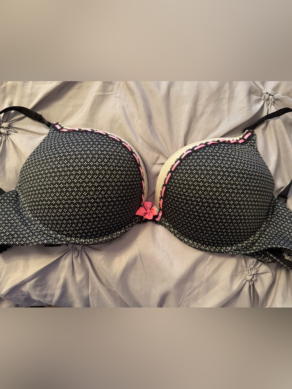 38 C Victoria’s Secret bombshell plunge bra